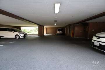 敷地内駐車場（屋内平面式）