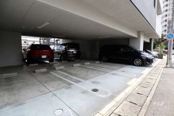 敷地内駐車場（屋内平面式）