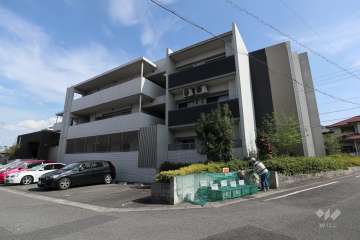 プレセーヌ月見町の外観（北西側から）