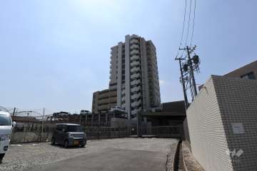 プラウド共和センターマークスの外観（北西側から）