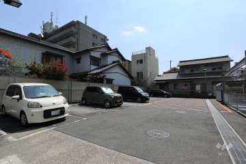 敷地内駐車場（屋外平面式）