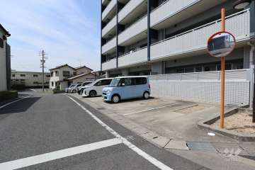 敷地内駐車場（屋外平面式）