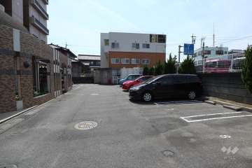 敷地内駐車場（屋外平面式）