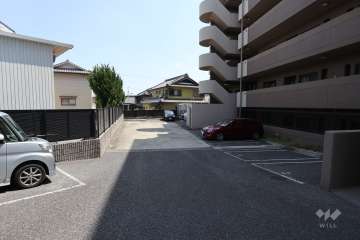 敷地内駐車場（屋外平面式）