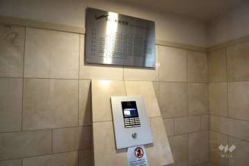 オートロックの操作盤、案内板