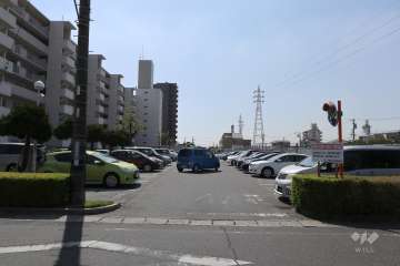 駐車場の出入り口・敷地内駐車場（屋外平面式）
