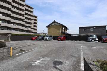 駐車場の出入り口・敷地内駐車場（屋外平面式）