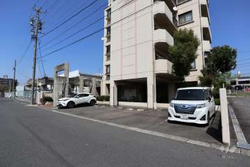 敷地内駐車場（屋外平面式）