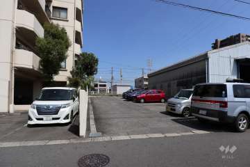 敷地内駐車場（屋外平面式）