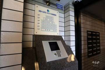 オートロックの操作盤、案内板