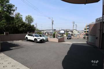 敷地内駐車場（屋外平面式）