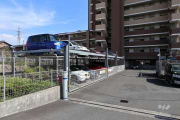 駐車場の出入り口（ロボットゲート付き）・敷地内駐車場（屋外機械式、屋外平面式、屋内平面式）