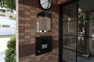 オートロックの操作盤、案内板