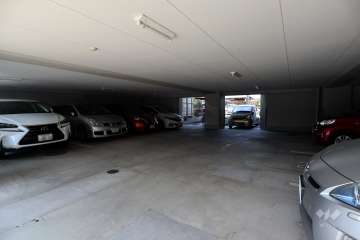 敷地内駐車場（屋内平面式）