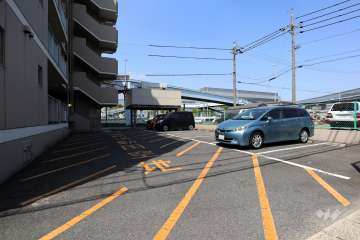 敷地内駐車場（屋外平面式）
