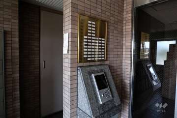 オートロックの操作盤、案内板