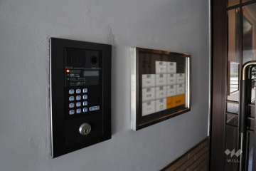 オートロックの操作盤、案内板