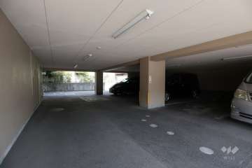 敷地内駐車場（屋内平面式）