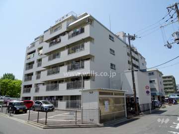 財形江坂ハイツの外観（北東側から）