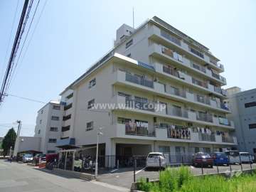 財形江坂ハイツの外観（北西側から）