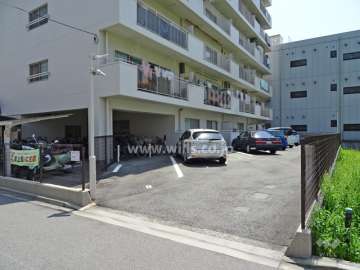 敷地内駐車場（屋外平面式）