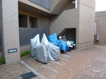 バイク置き場