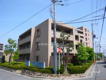 アステルコート宝塚売布の外観（北西側から）