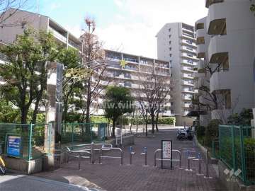 射手座のまちの敷地入り口