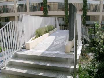 棟を結ぶ渡り廊下