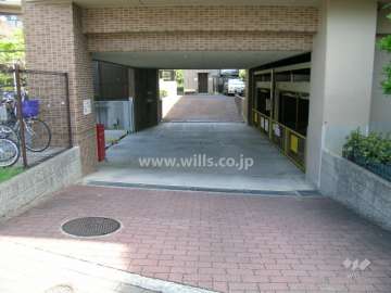 敷地内駐車場（屋内機械式と屋外機械式）