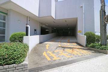 駐車場の出入り口