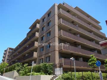 パークコート千里桃山台の外観（南西側から）