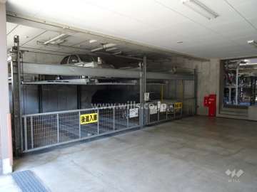 敷地内駐車場（屋内機械式）