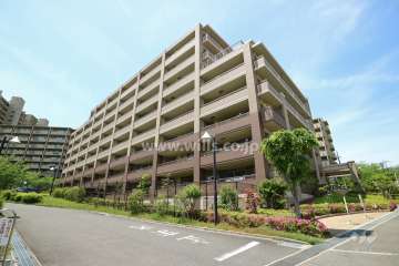 新千里東町アーバンライフの外観(東側から)