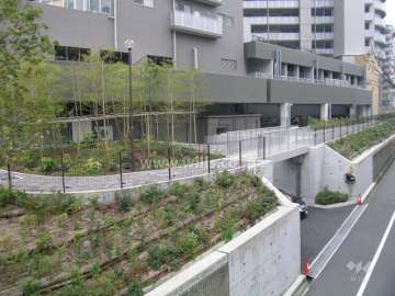 駐車場の出入口