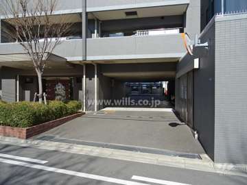 駐車場の出入り口