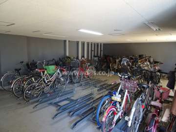 駐輪場（屋内）