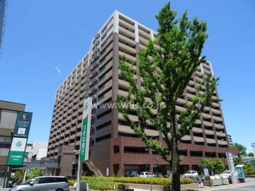 リーザス南千里の外観（南西側から）