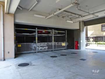 敷地内駐車場（屋内機械式）