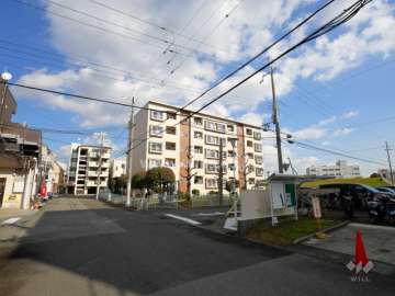 東園田団地1号棟の遠景