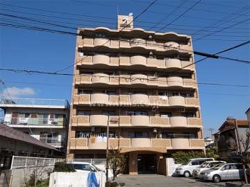 グラン・ドムール杭瀬2の外観（南側から）