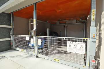 敷地内駐車場（屋内機械式）