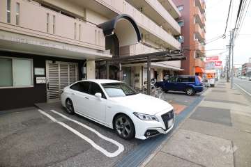 敷地内駐車場（屋外平面式）