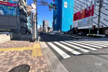 敷地南側の前面道路