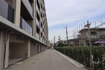 敷地西部分の通路