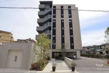 レ・ジェイド高槻南松原 The Frontの外観（北側から）