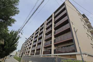 レ・ジェイド高槻南松原 The Frontの外観（南西側から）