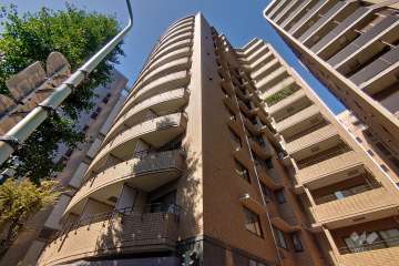 ヴィラージュ南青山の外観（南側から）