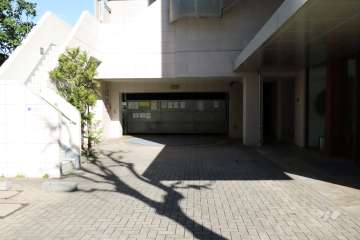 駐車場の出入り口