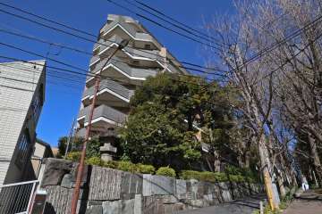 グローリオ麻布霞町の外観(南東側から)